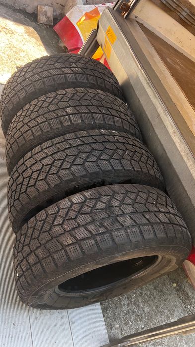 Зимни гуми 285/60/18