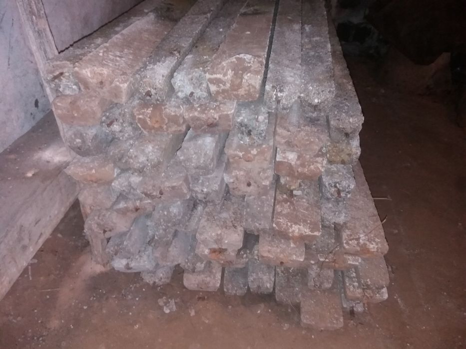 Stalpi din beton folositi