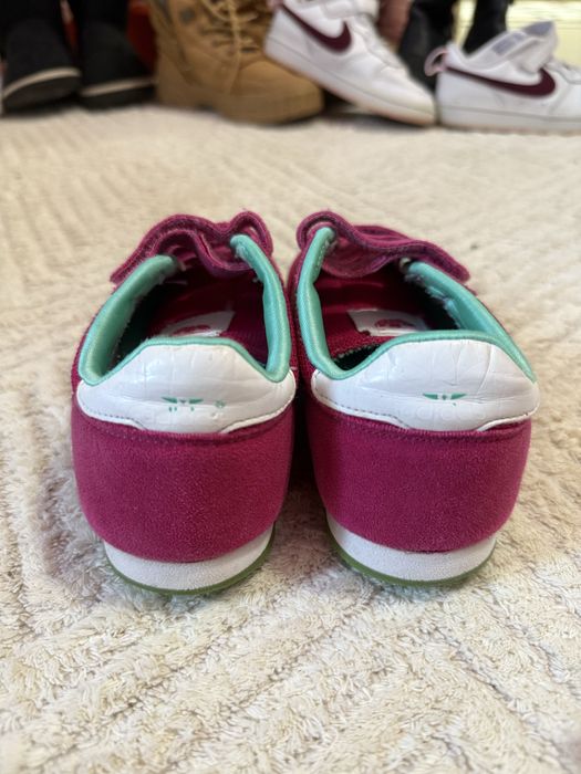 Предложение за описание за Детските маратонки Adidas (Розови/Магента)