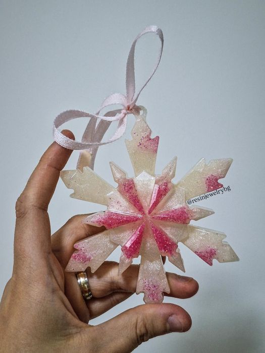 Снежинки/играчки за елха от епоксидна смола