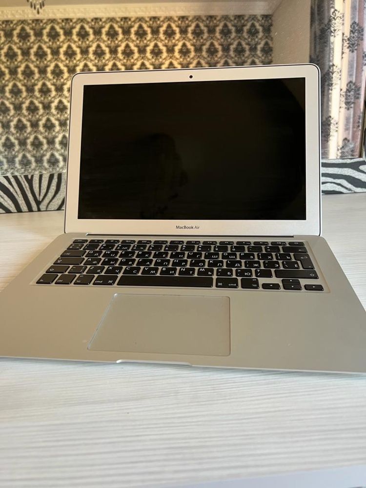 Продается ноутбук Apple MacBook Air 2017