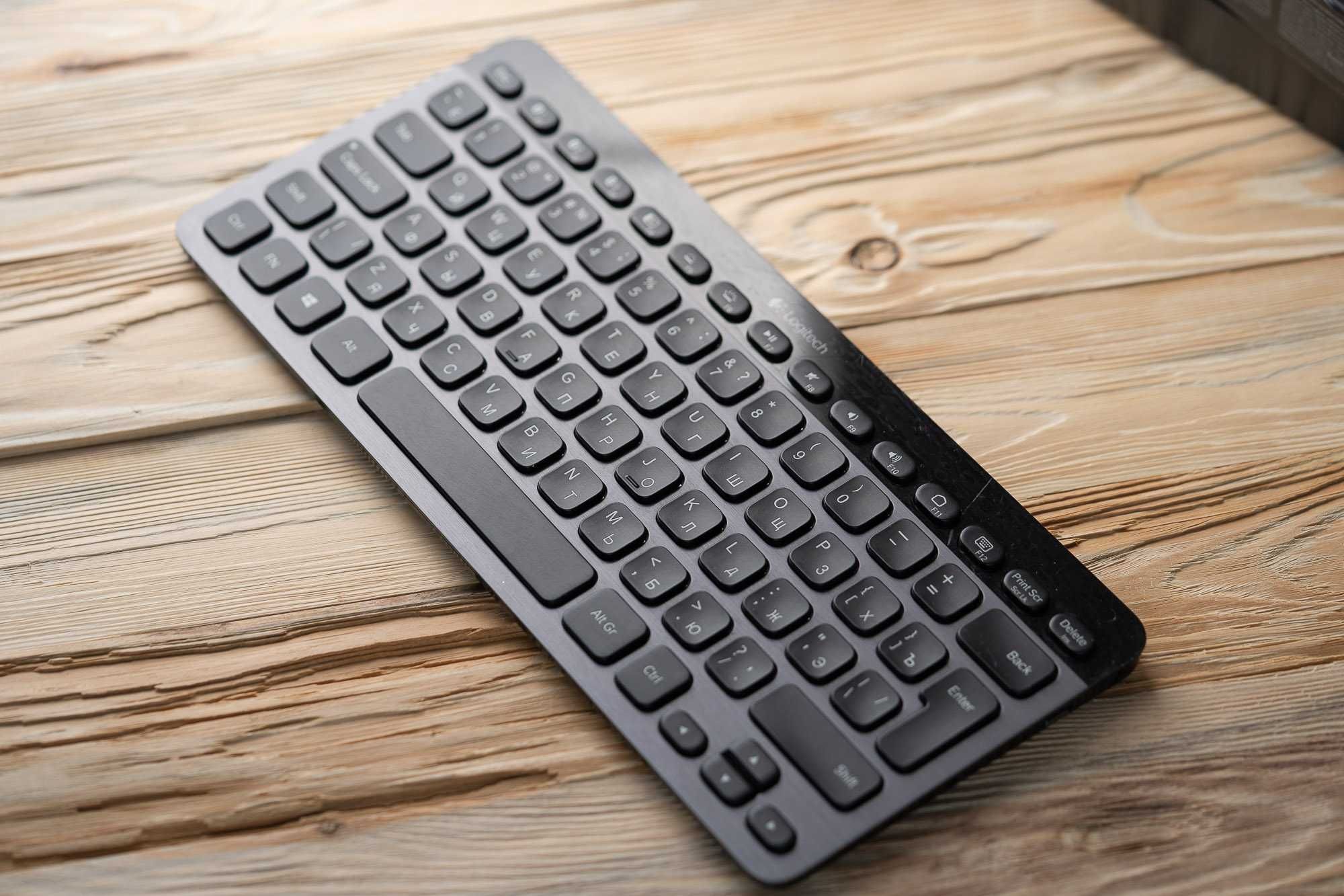 Продам беспроводную блютуз клавиатуру Logitech K810, с подсветкой