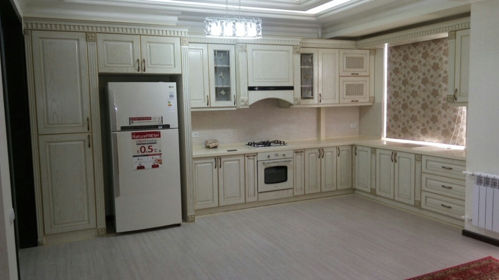 Кухонный мебель из шпона и итальянского фасада!!!