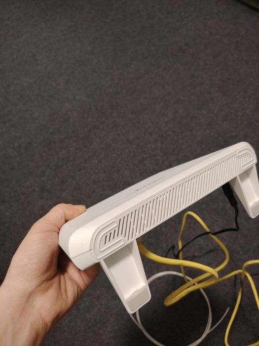 ZYXEL wi-Fi router sotiladi.