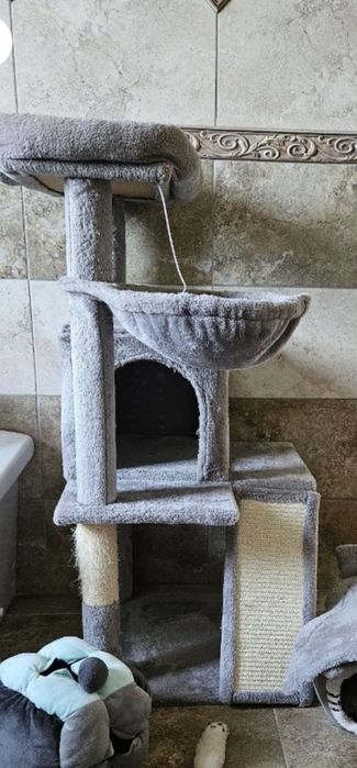 Castel turn joaca dormit pisici pisica zgarietoare grataj