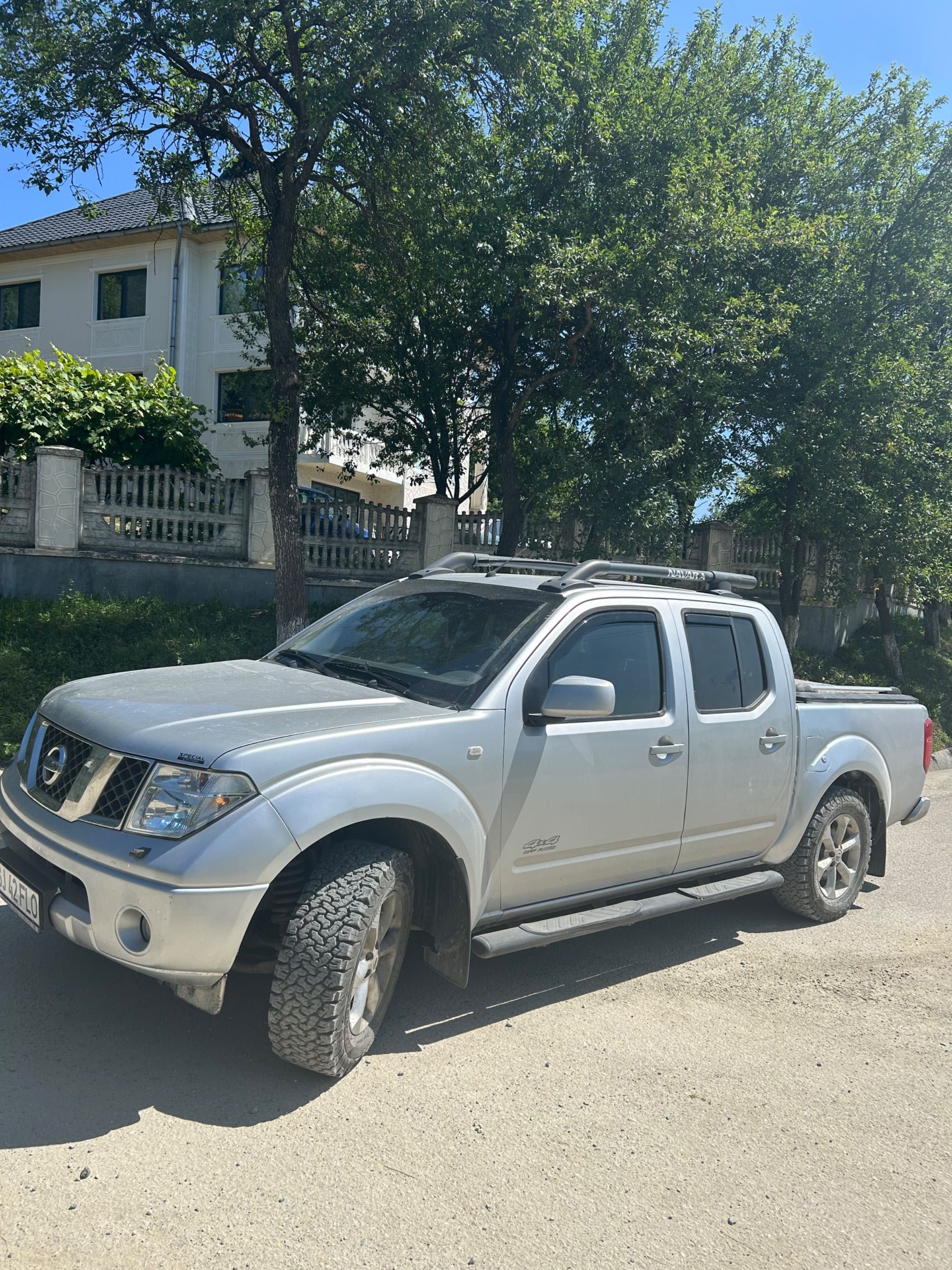 Nissan Navara D40 2.5 Diesel 4x4 SUV sau schimb cu autoturism
