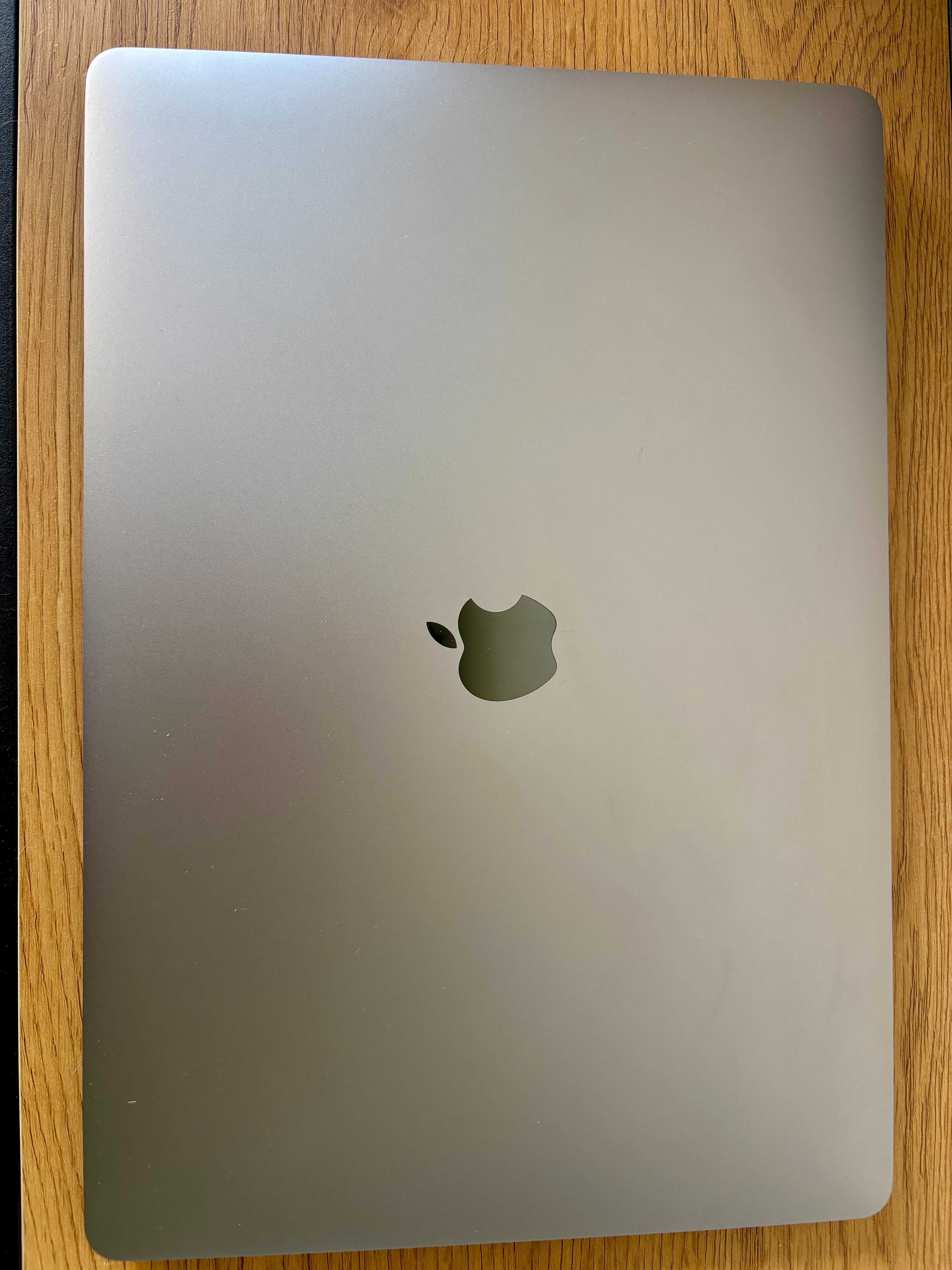 MacBook Pro (2019) 15-inch, i7, 16GB Ram, 256GB SSD