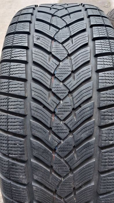 Зимни гуми 265/60/18 Goodyear Ultragrip Performance Suv 2 броя