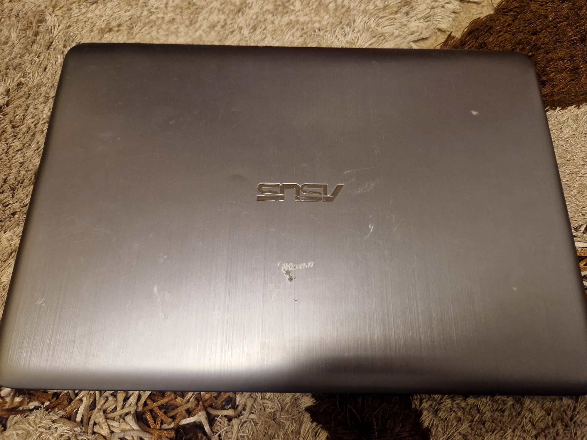 Laptop Asus e403s
