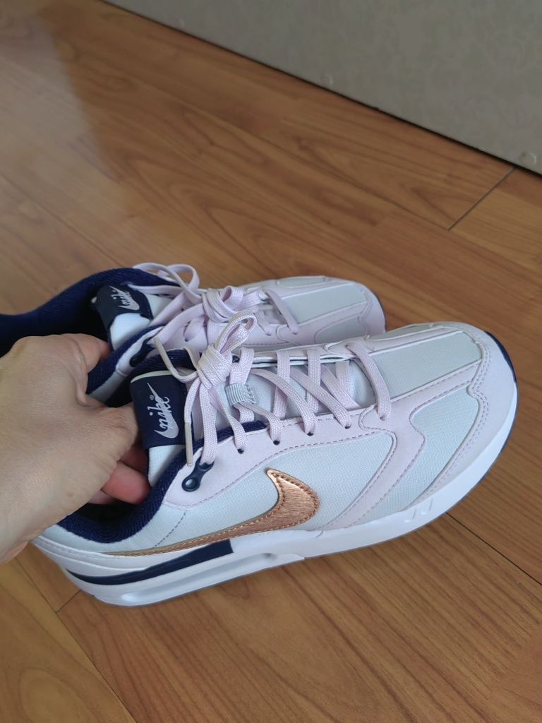 Маратонки Nike Air max