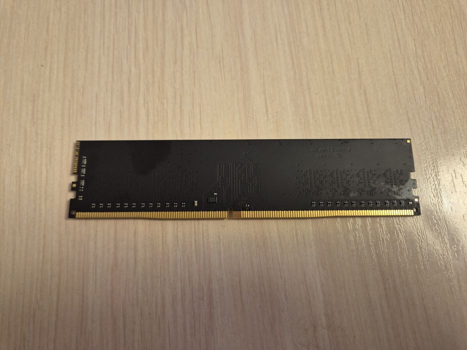 Продаются ОЗУ DDR4 3 штуки