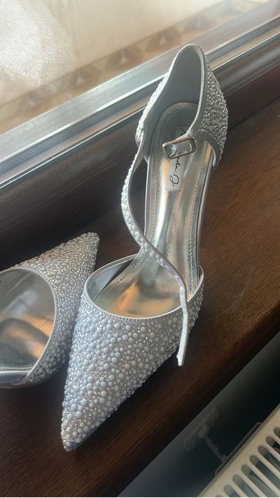 Pantofi mireasa albi