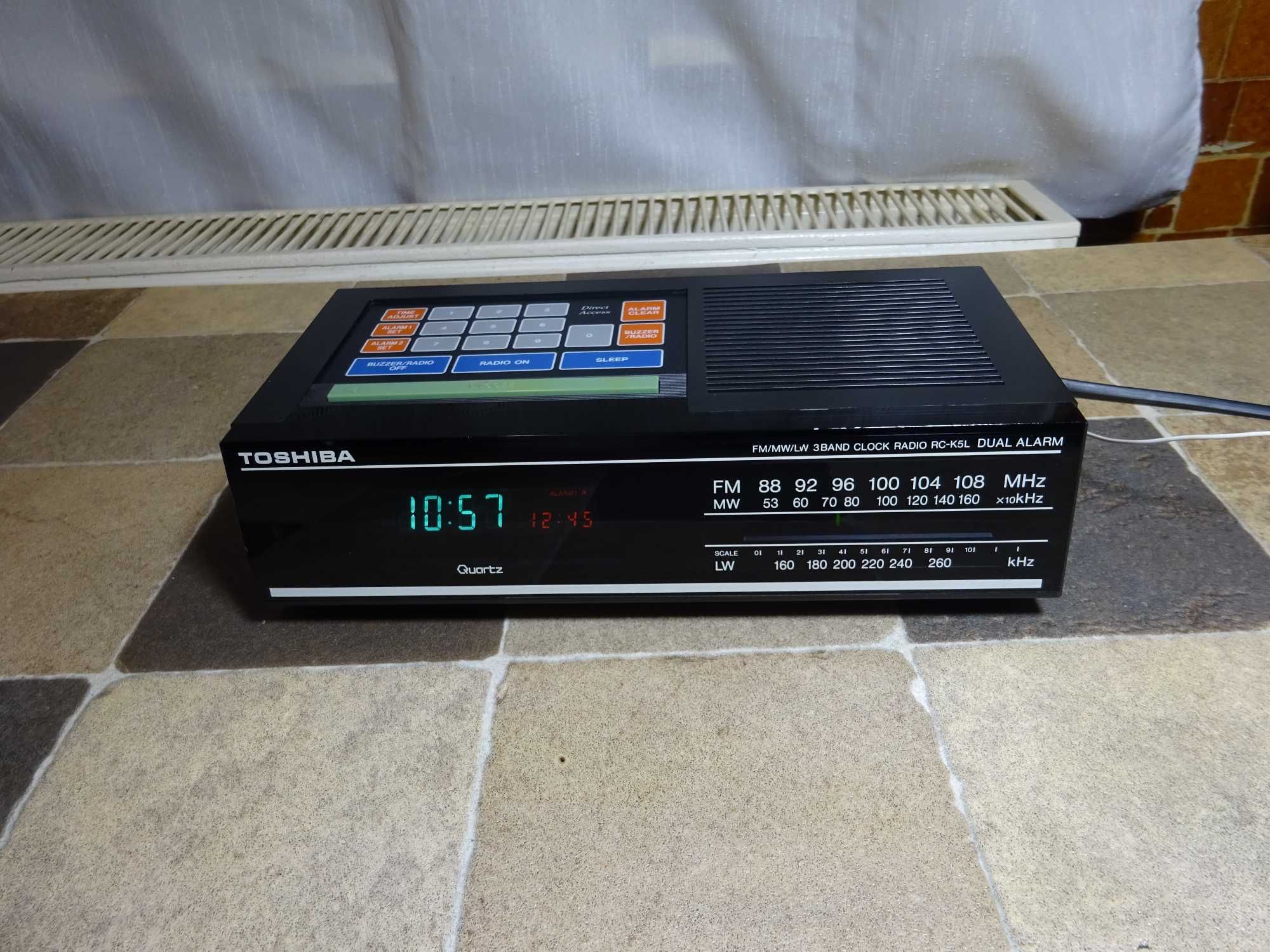 Aparat radio cu ceas vfd retro / Toshiba RC-K5L