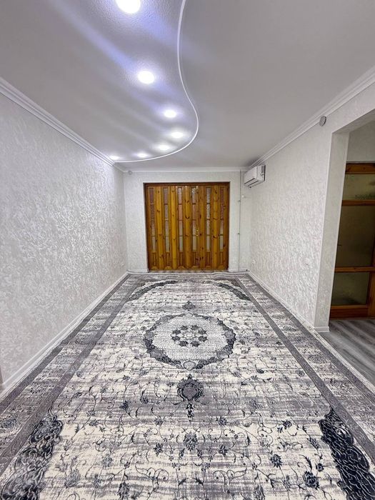 Срочно срочно придётся квартира адрес Гагарина 2х  49.800$ торг