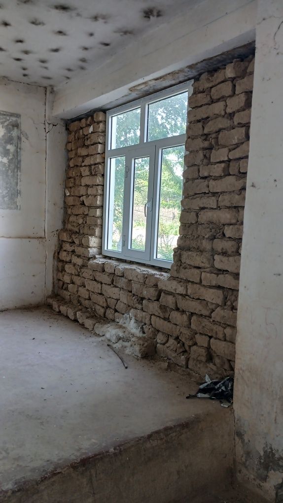 Pachkamardan 2 xonali dom sotiladi
