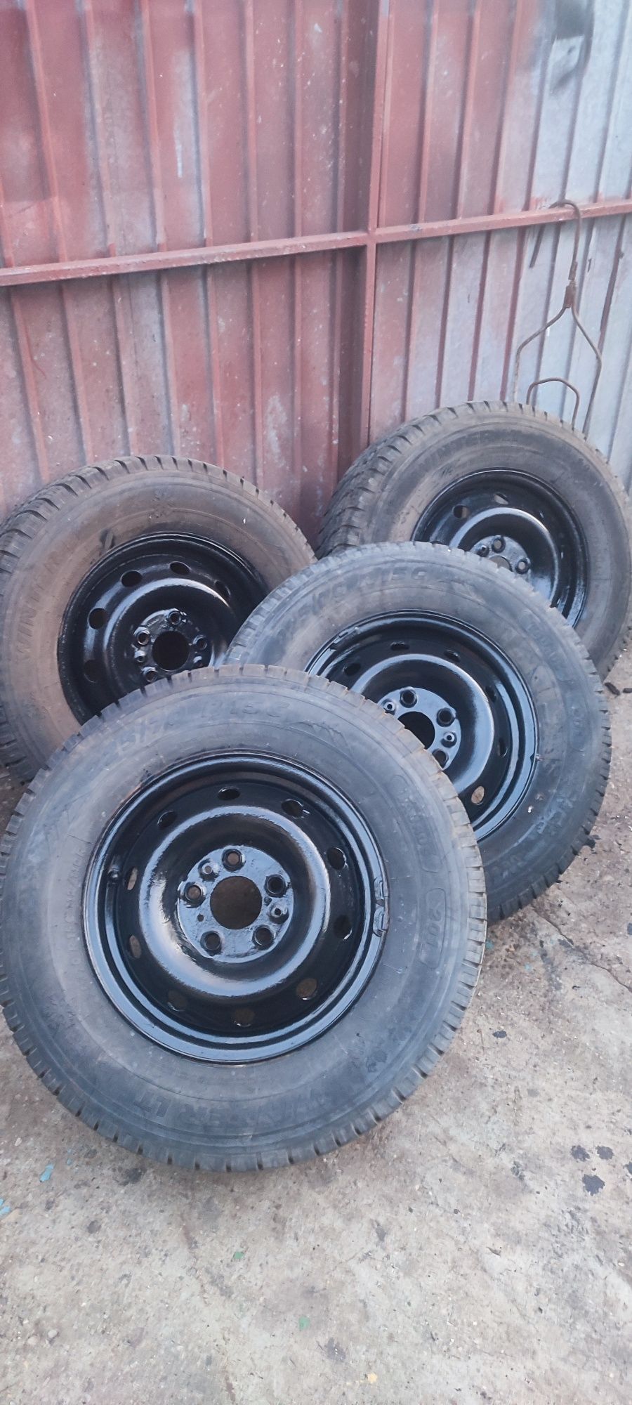 Jante roti cauciucuri iveco
