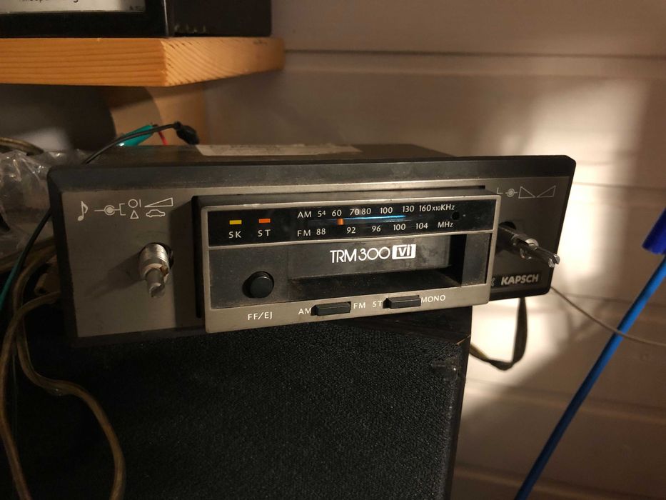 Radio-casetofon auto vintage retro Kapsch Austria