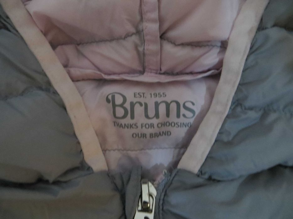 Олекотени якенца United Colors of Benetton и Brums