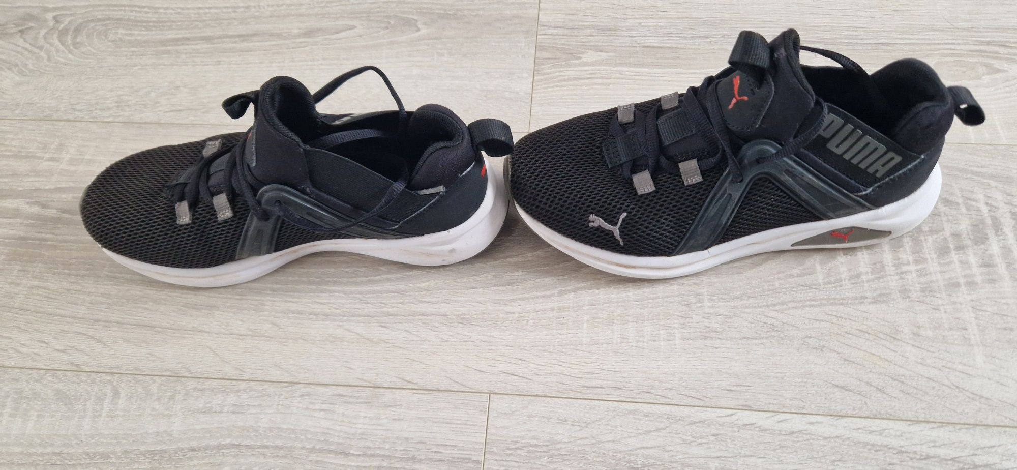 Pantofi Puma sport 38