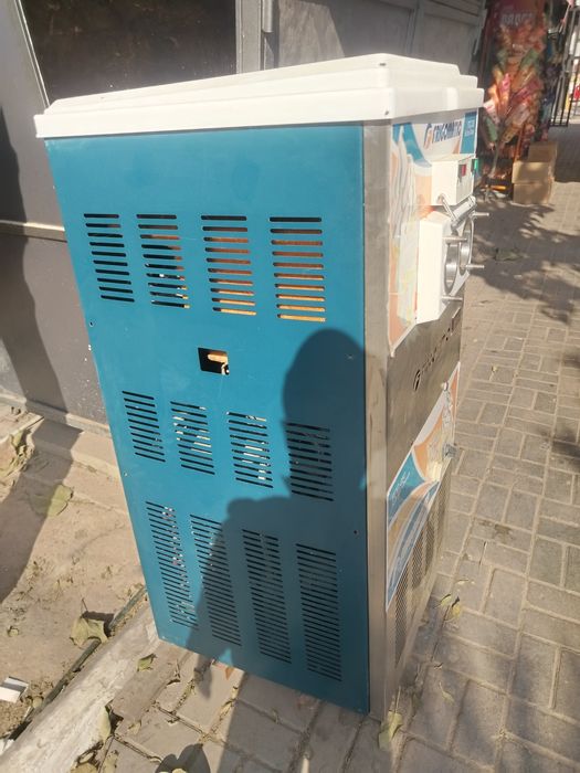 Sotiladi! Frezer aparat