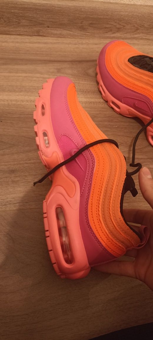 Nike pink racer 97