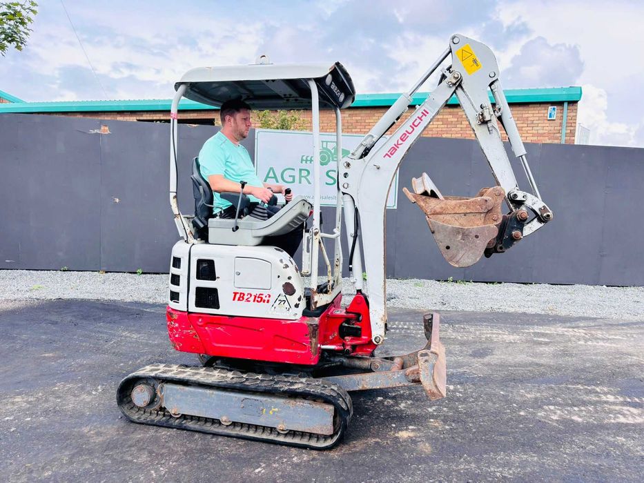 Miniexcavator Takeuchi TB215R