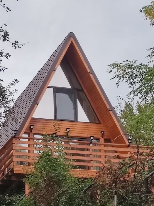 Cabane A-frame și case
