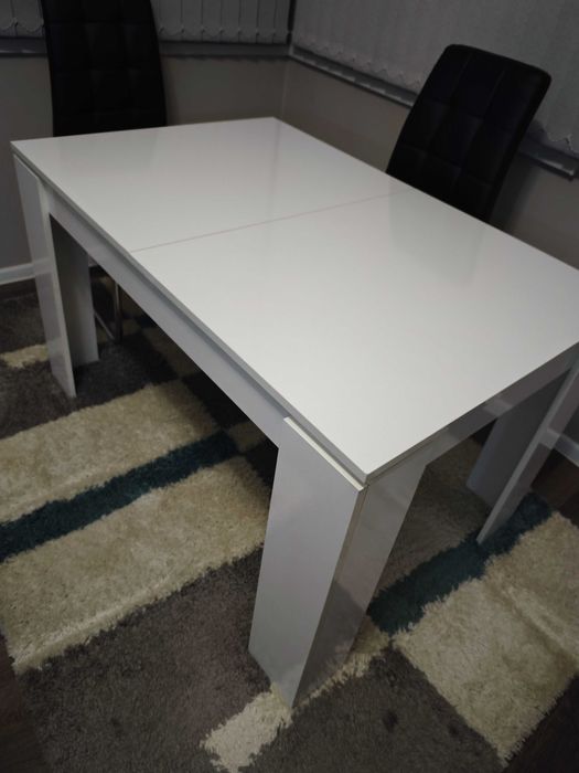 Трапезна кухненска маса