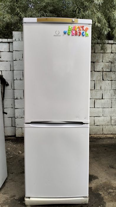 Продаю холодильники Индезит