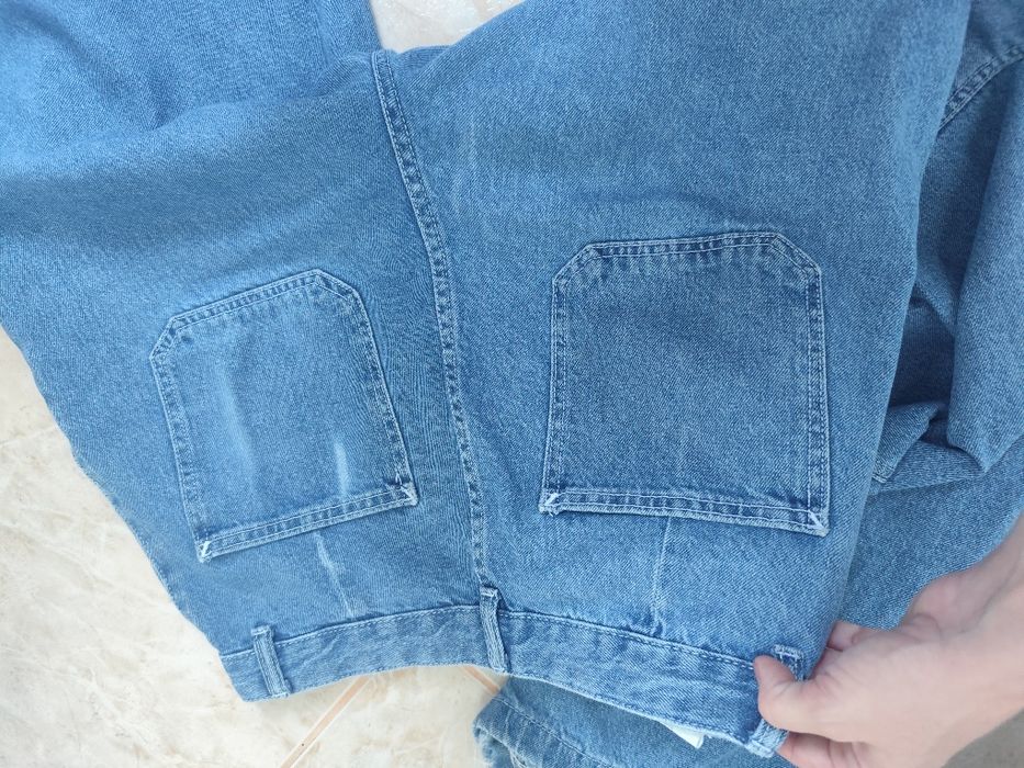 Blugi Bershka - mărime 36 - talie 72 cm