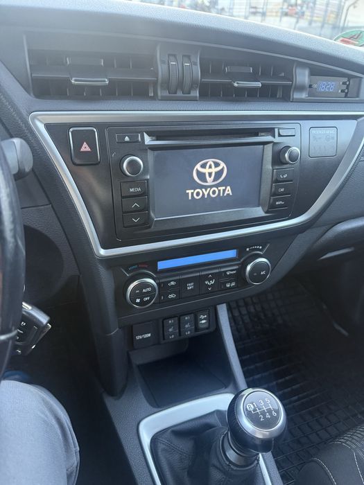 Toyota Auris 2015 2.0 diesel