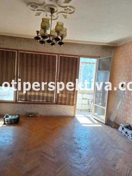 Продава се Двустаен апартамент в Пловдив, Изгрев - 65 кв.м за 924 €/кв.м - Снимка #3