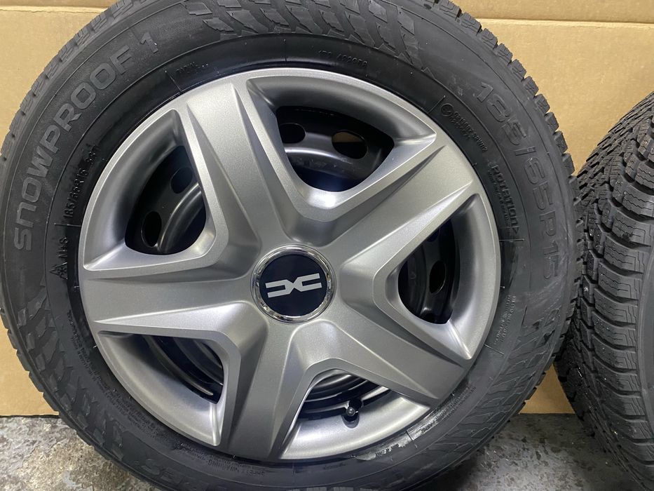 Jante roti iarna 15 Dacia Logan/Sandero/Stepway 185/65R15 Nokian NOI