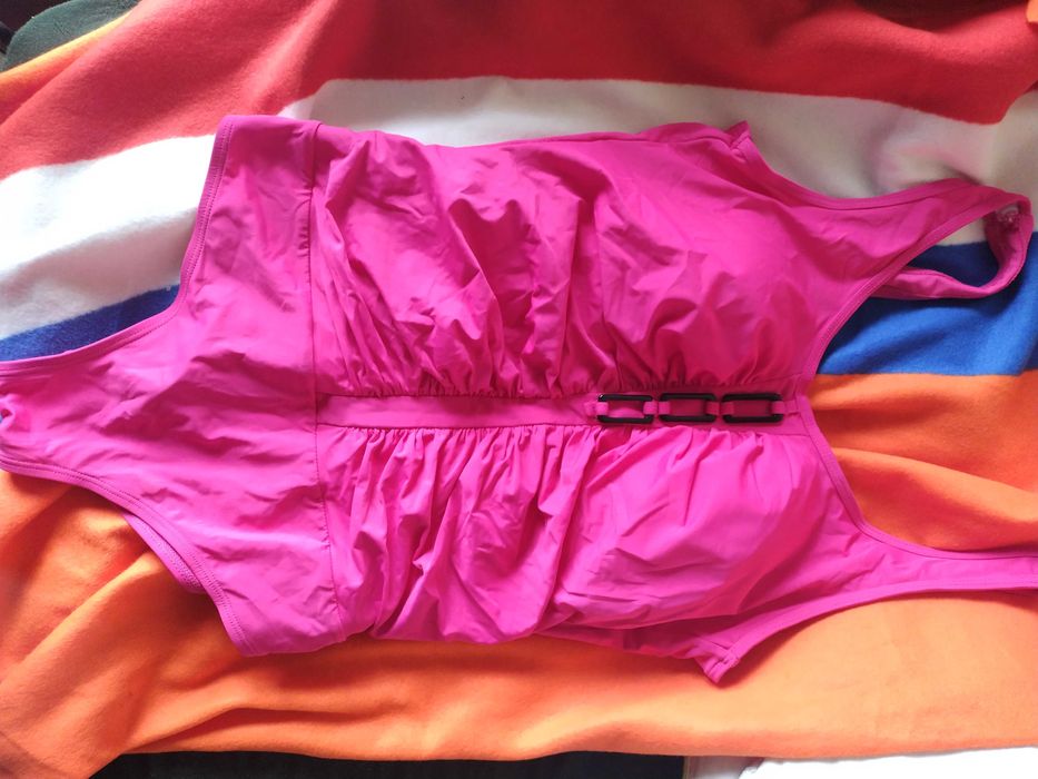 Нов бански костюм