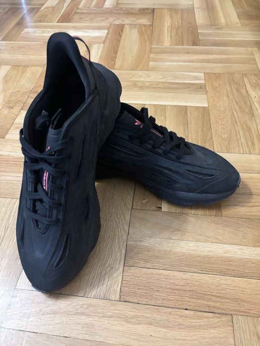 Обувки Adidas - 48.5