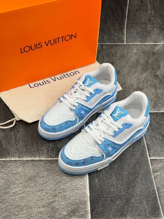 Adidasi Louis Vuitton noi !!! Calitate superioara !!! Marimi 40/44 !!!