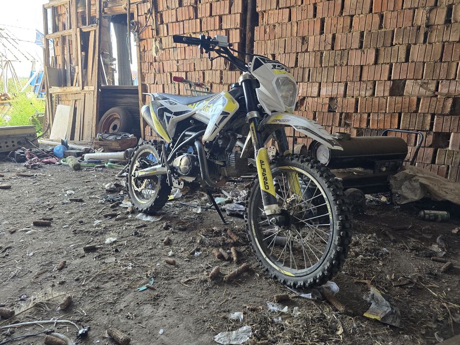 Cross 150cc, Alfarad T5, far LED, pornire la buton si kickstart, cutie