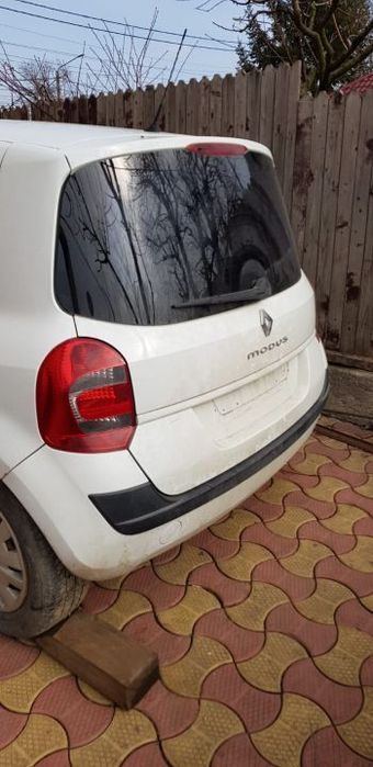 Dezmembrari  Renault MODUS (F/JP0)  2004  > 0000 1.5 dCi 75 Motorina