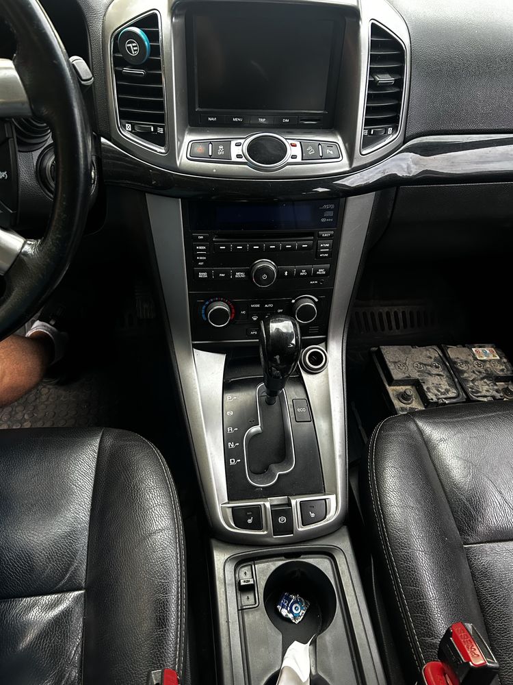 Dezmembrez chevrolet captiva 2.2 184 cp bara usi faruri compresor grup