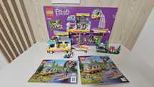 41681 - LEGO Friends - Furgoneta de camping si barca cu panze