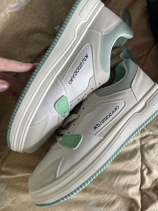 Новые кроссовки!