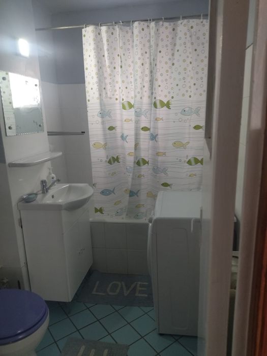 Inchiriez apartament