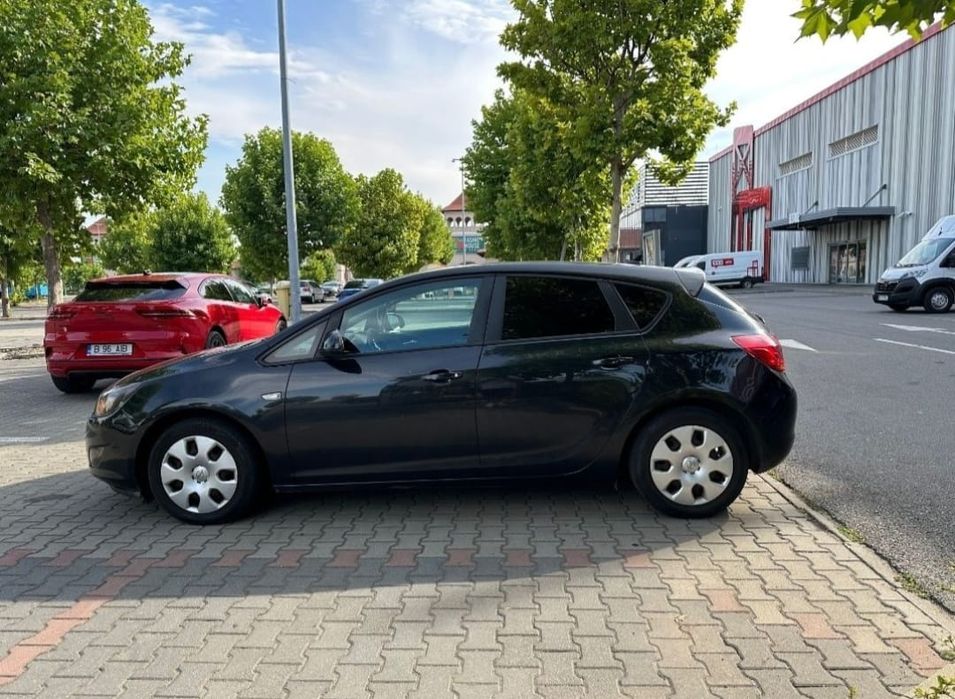 OPEL ASTRA J 1.7 DTE 110 cp service la zi maxim 10.000 km revizie