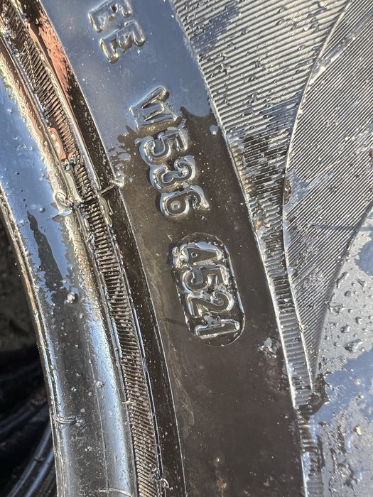 Зимни гуми 215/65/17 Pirelli dot 21.с 7 мм грайфер . Цена за всичките.