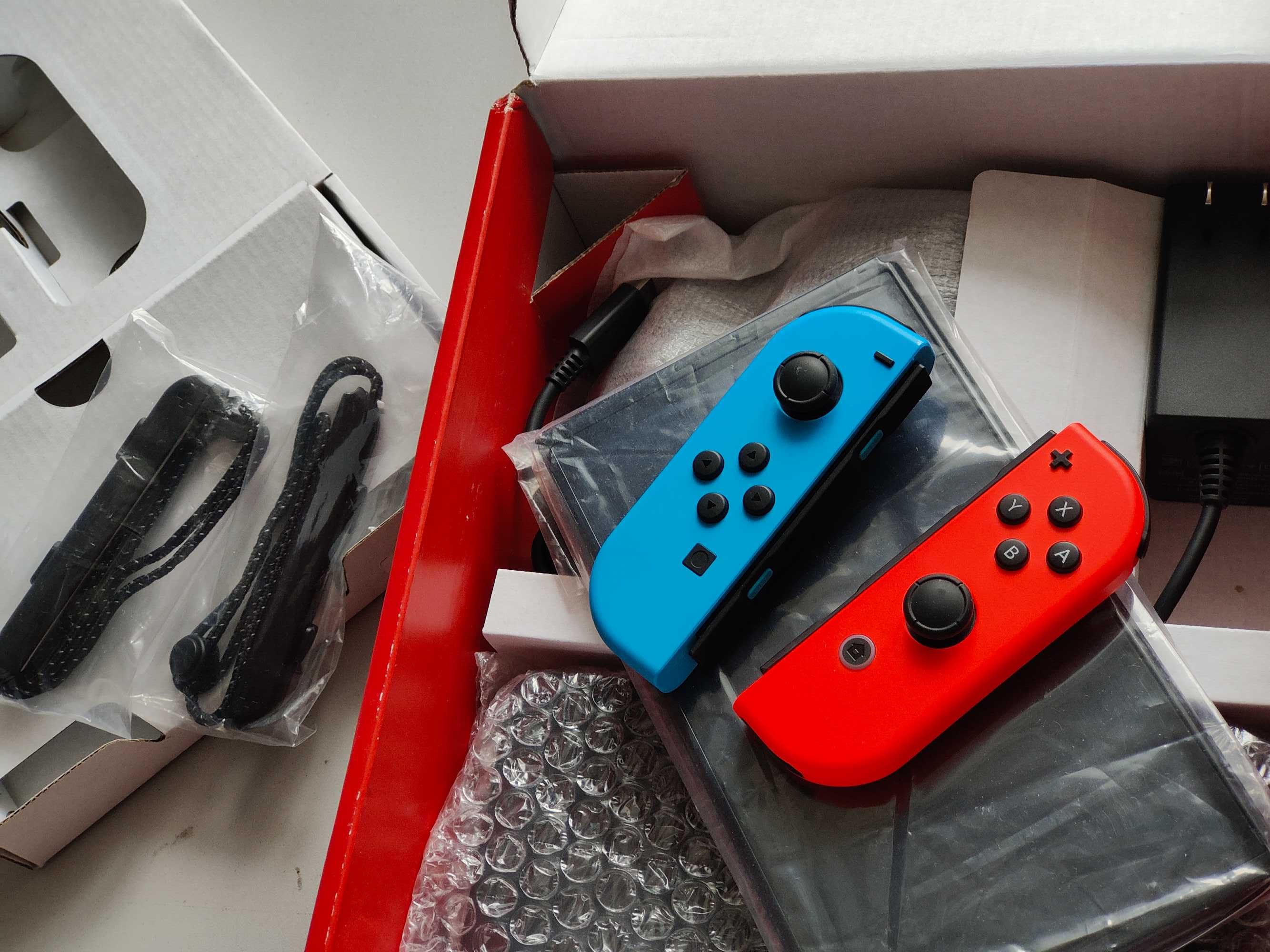 Nintendo Switch OLED 64GB