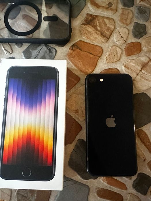 Iphone se3  2022 folosit foarte putin