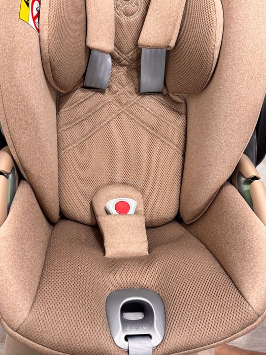 Scoică auto Cybex Cloud T i-Size Plus + adaptoare
