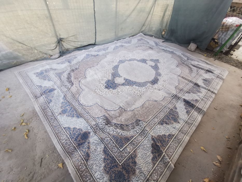 Ковры две штук 4х3 и 2х3