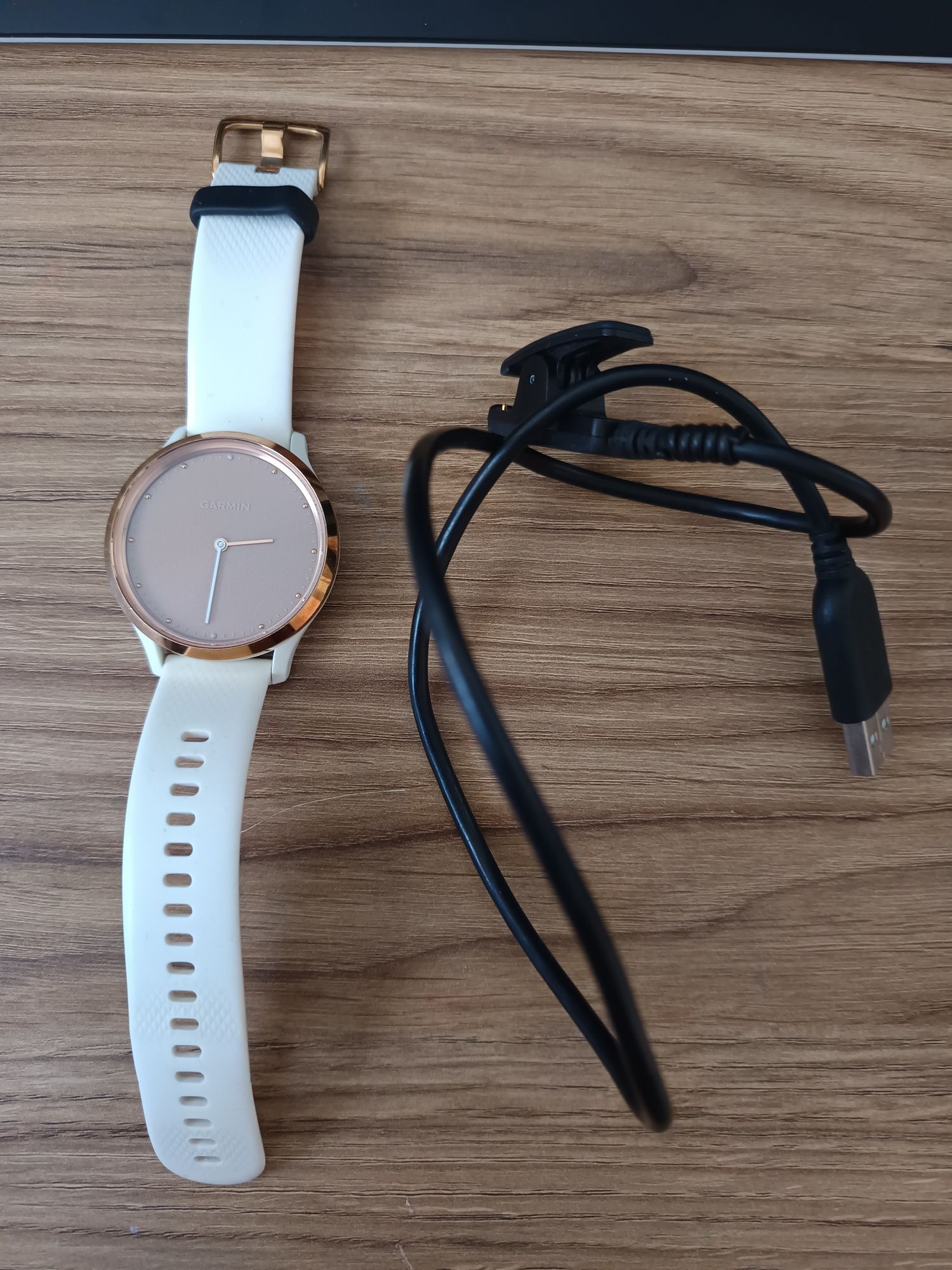 Garmin Vivo Move HR transport gratuit