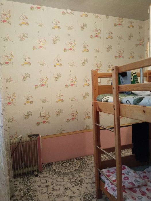 Dom sotiladi Bochkada 1 xona 2 xona qilingan